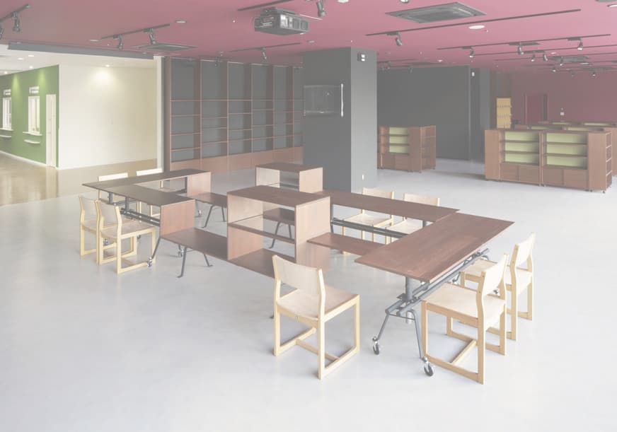再生材多目的家具