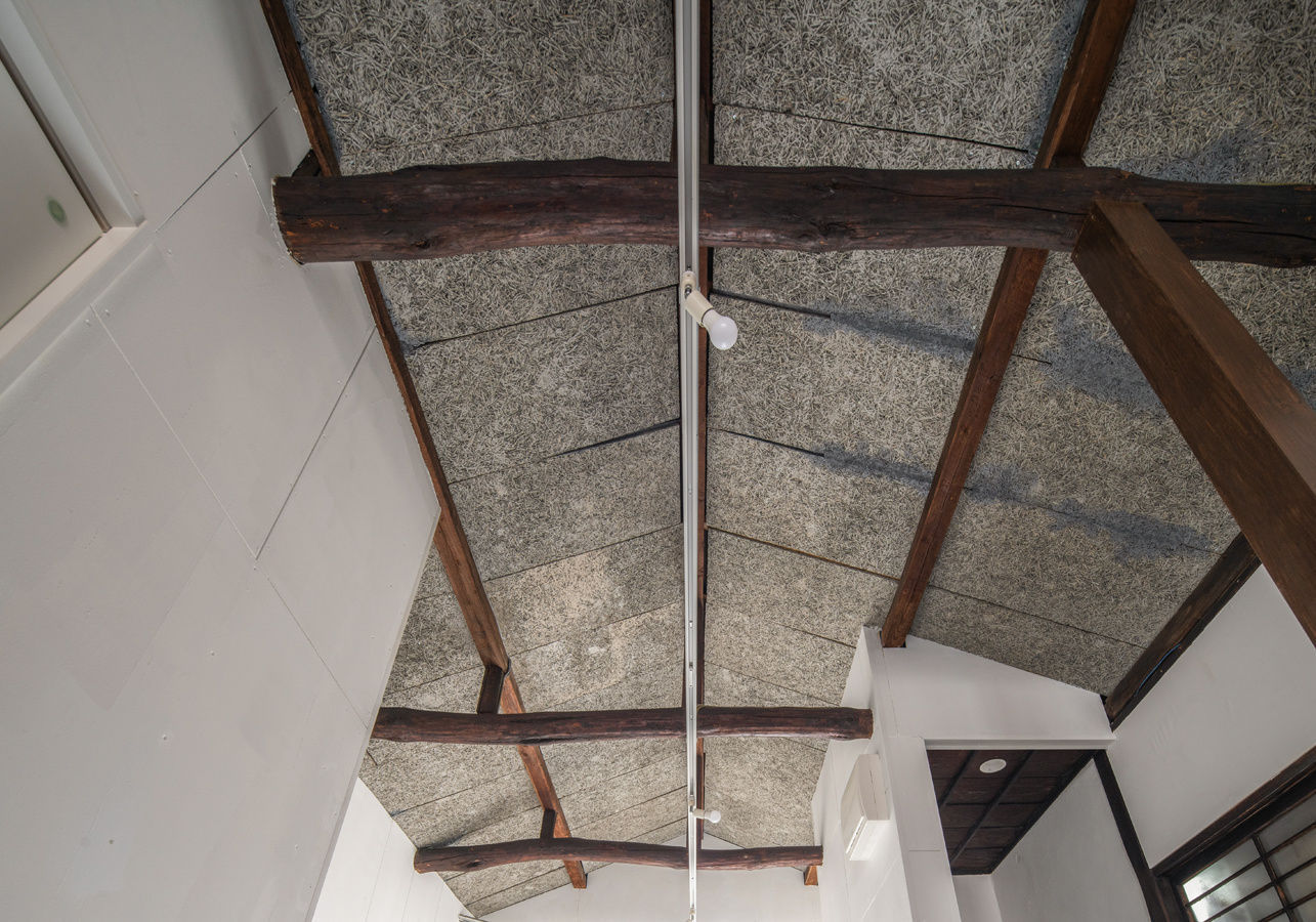 天井木毛セメント板