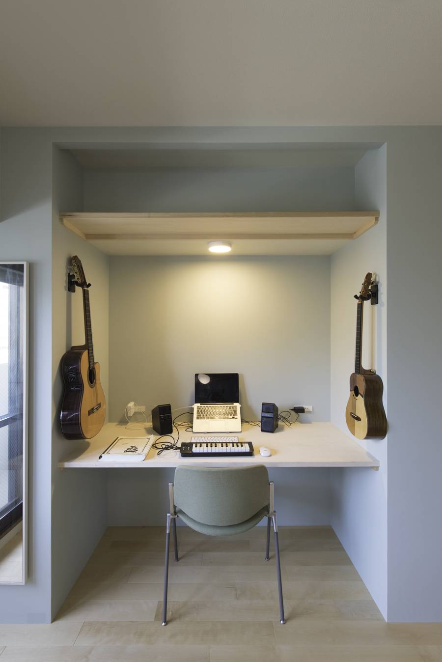 ミュージックデスク