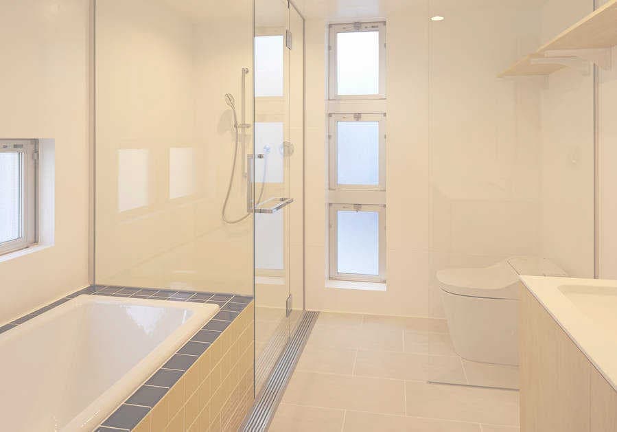 ホテルテイストの浴室スペース