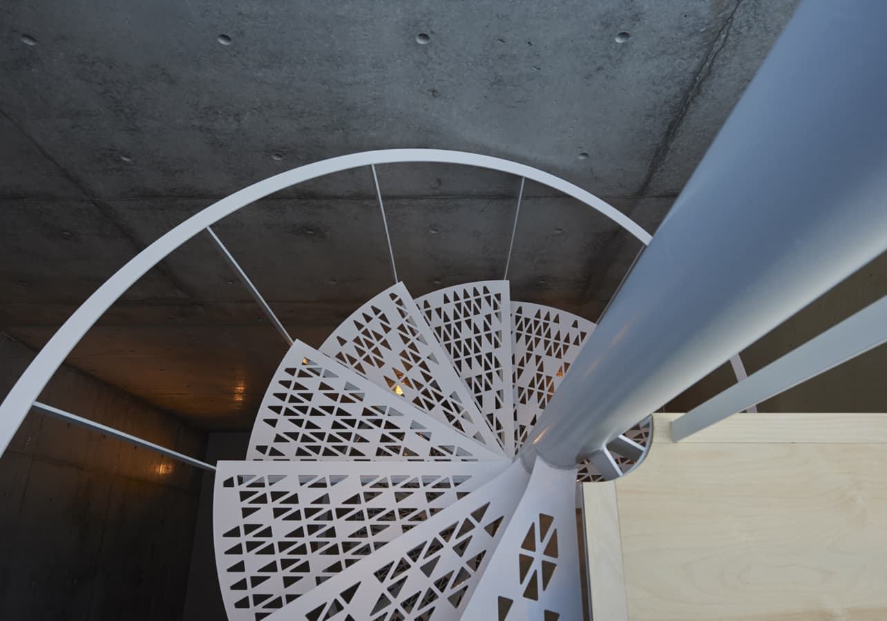 オリジナル踏板の螺旋階段