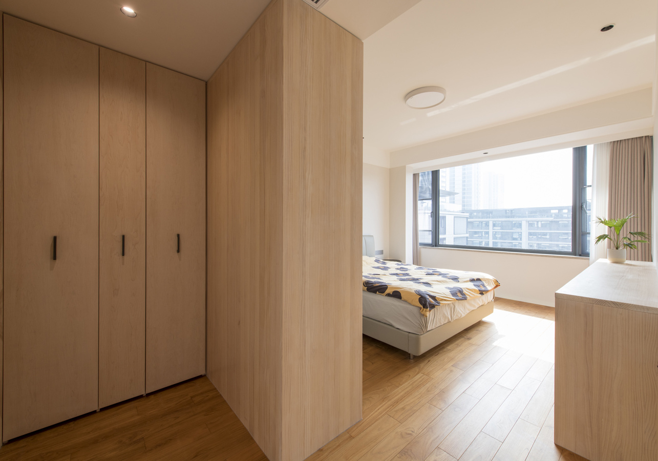 寝室と可動本棚